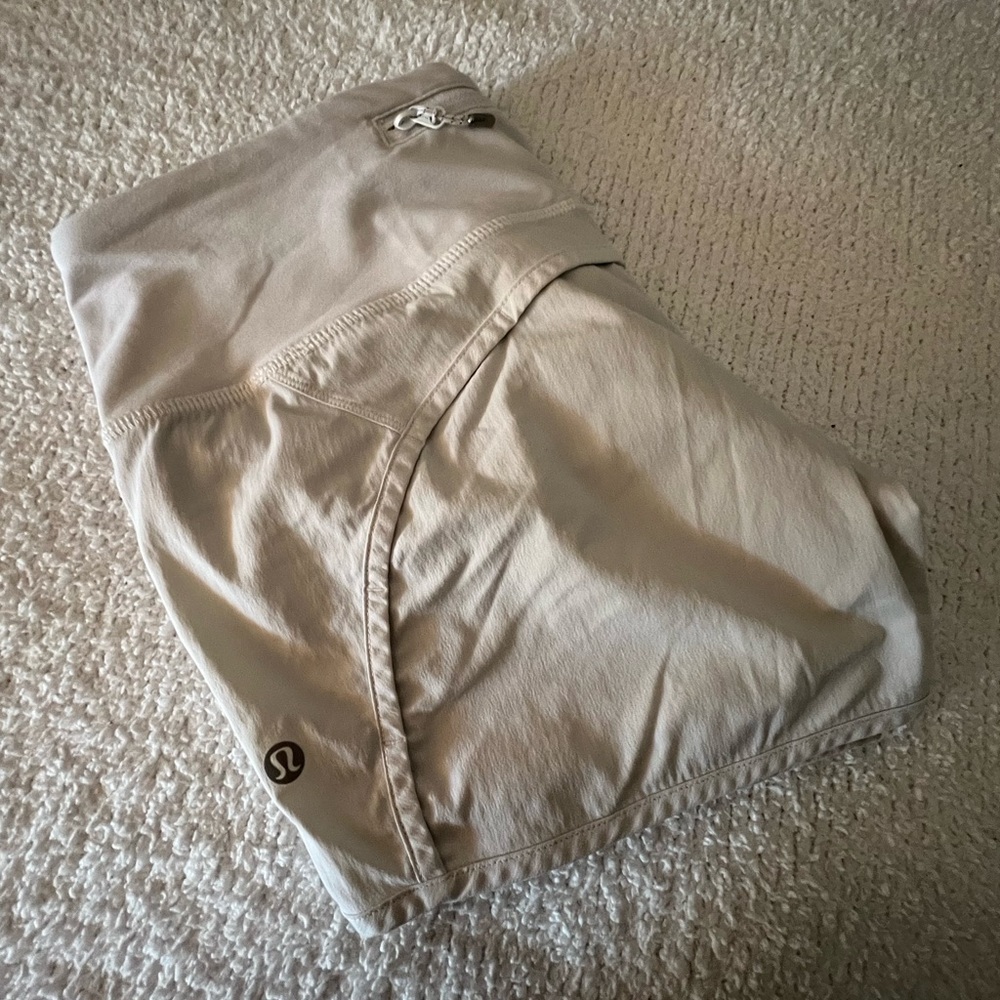 LULULEMON SPEED UP SHORTS